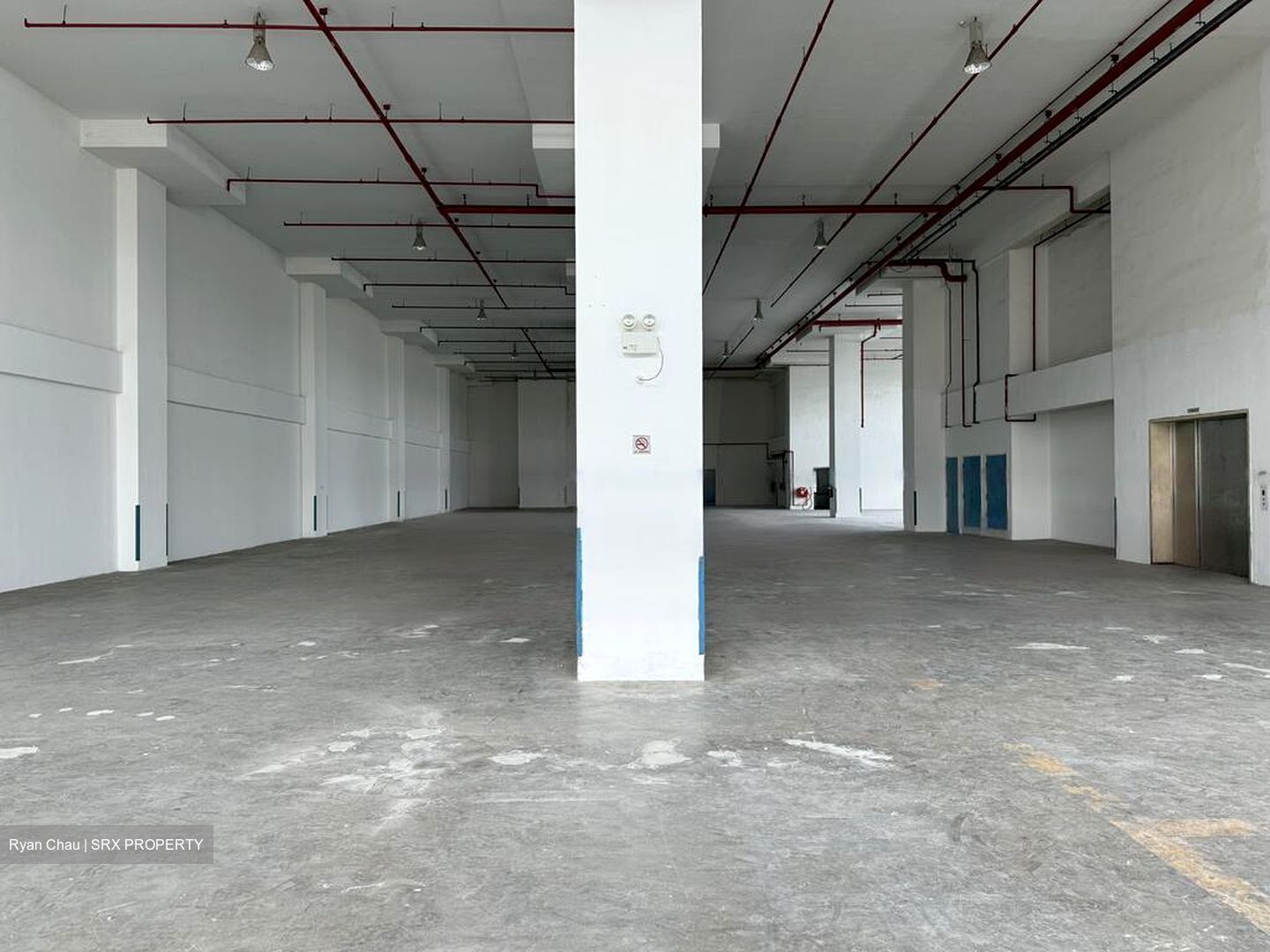 Thyssen Haniel Logistics Centre (D16), Warehouse #464657681